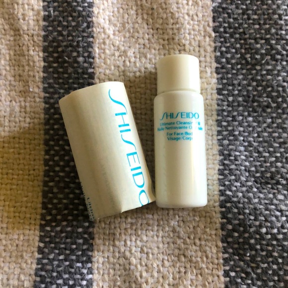 SHISEIDO 1-Mini Ultimate Cleansing Oil For Face & Body 7 ml .23 fl. oz. - Picture 1 of 1